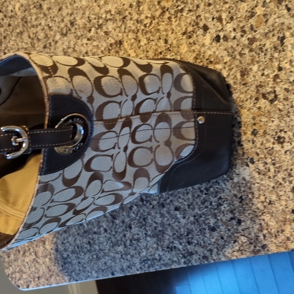 Coach Tan and Brown Signature Shoulder Bag - Picture 5 of 15